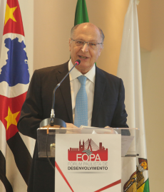 Geraldo Alckmin discursando no FOPA